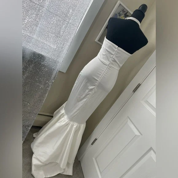 Reception Dress - Picture 9 of 12